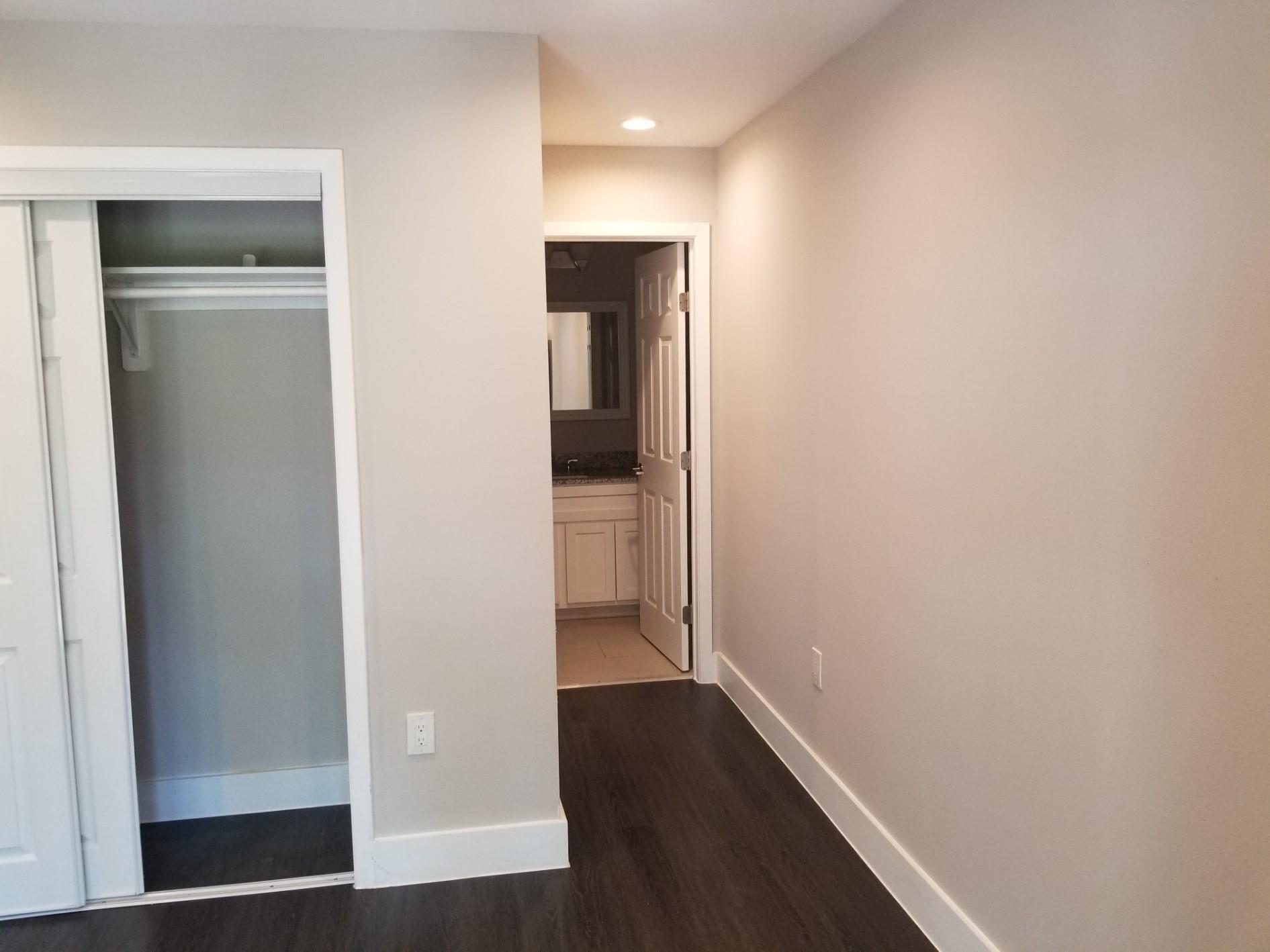 935 La Posada Dr # 232, Austin, TX 78752