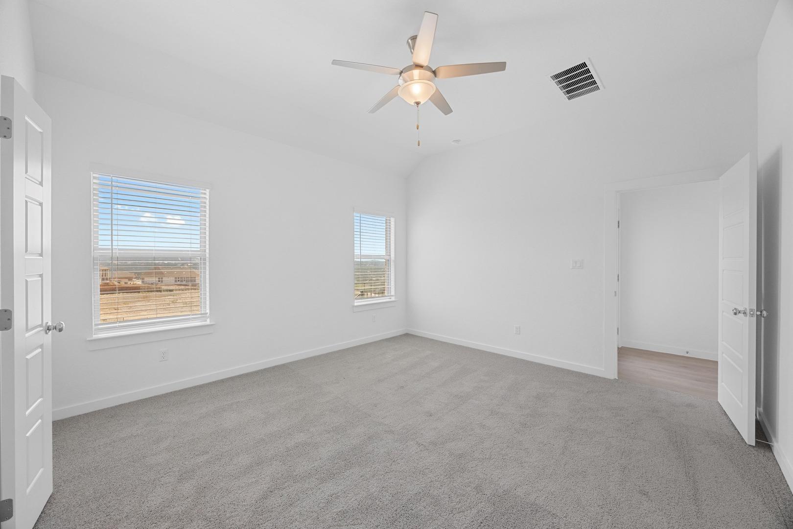 186 Hornet St, Elgin, TX 78621