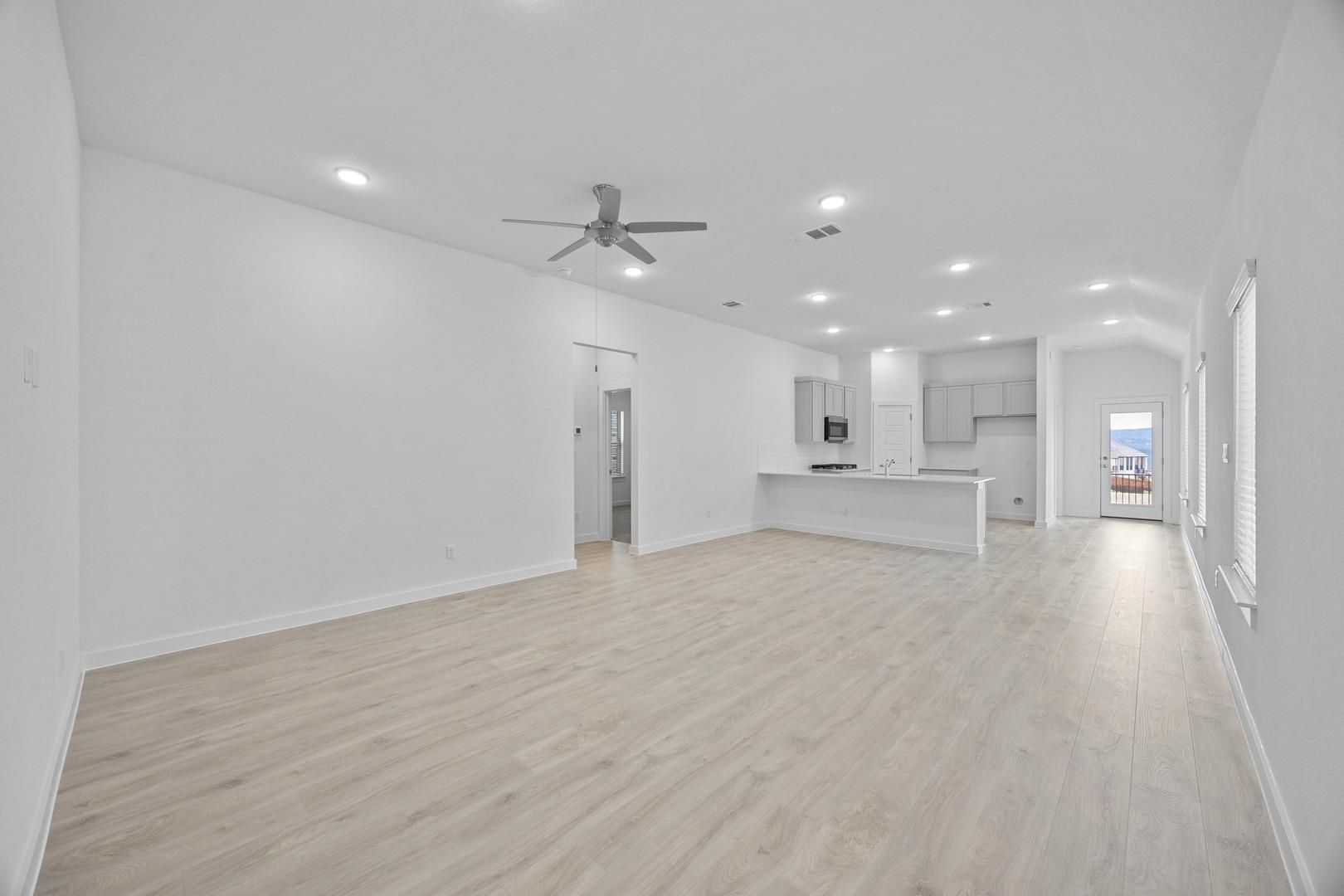 186 Hornet St, Elgin, TX 78621