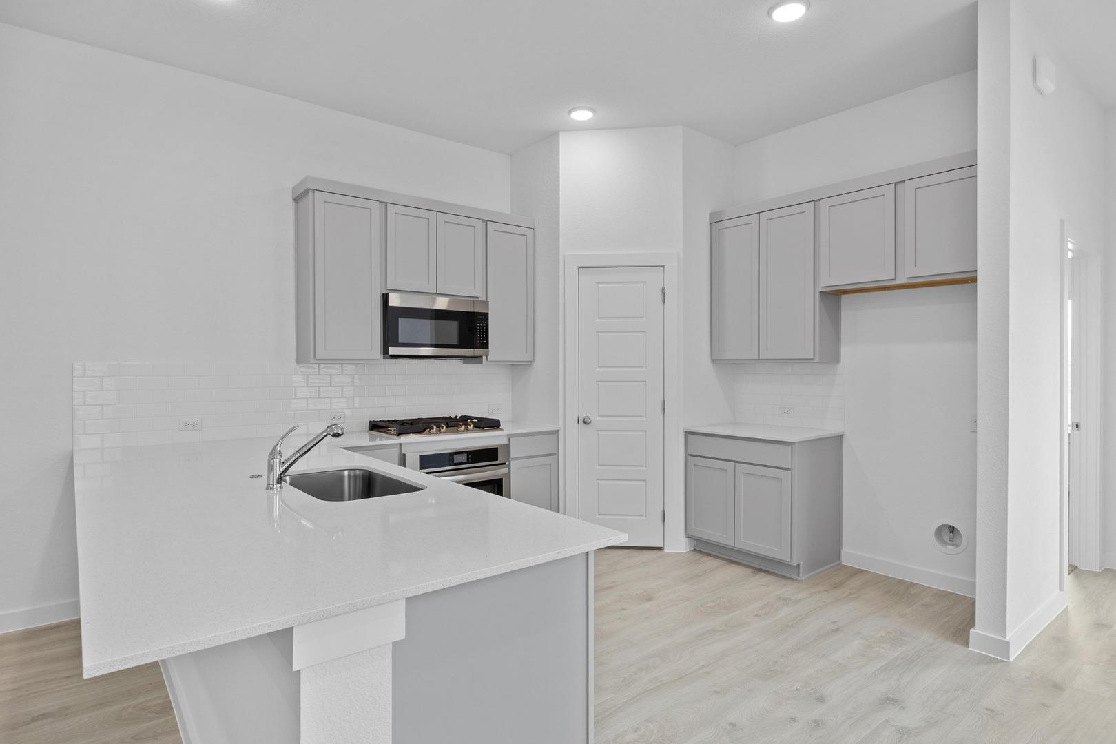 186 Hornet St, Elgin, TX 78621