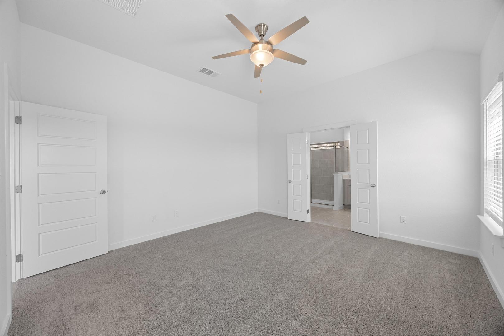 186 Hornet St, Elgin, TX 78621