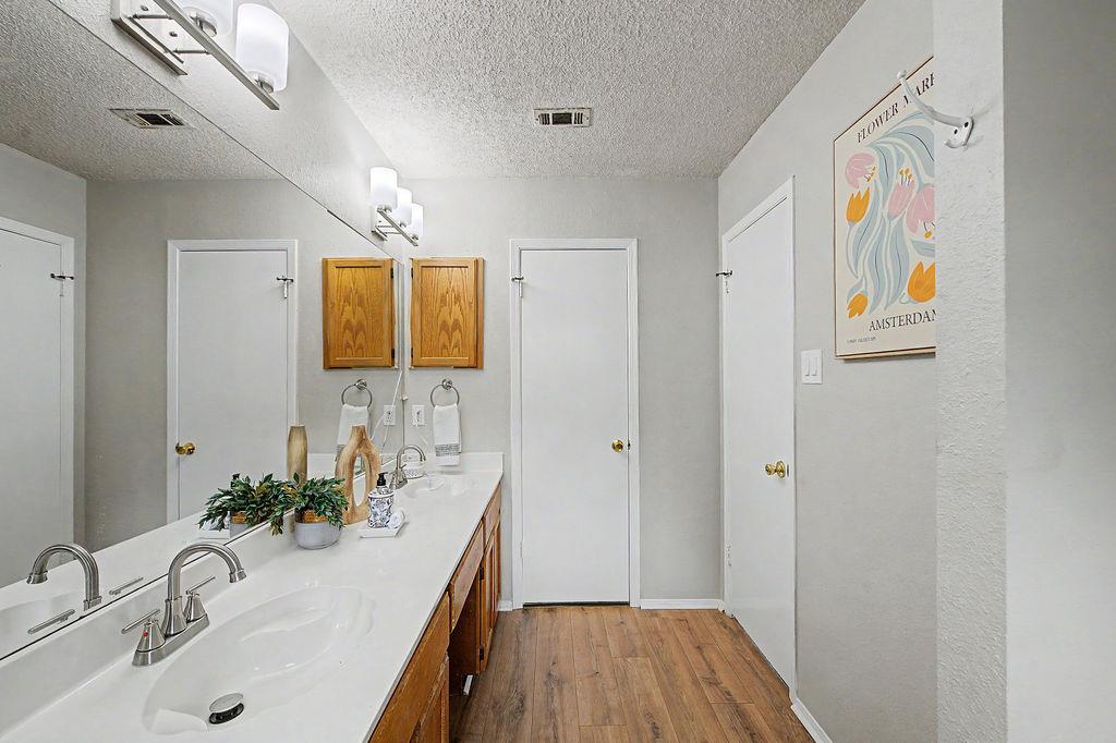8911 Romayne Ln, Austin, TX 78748