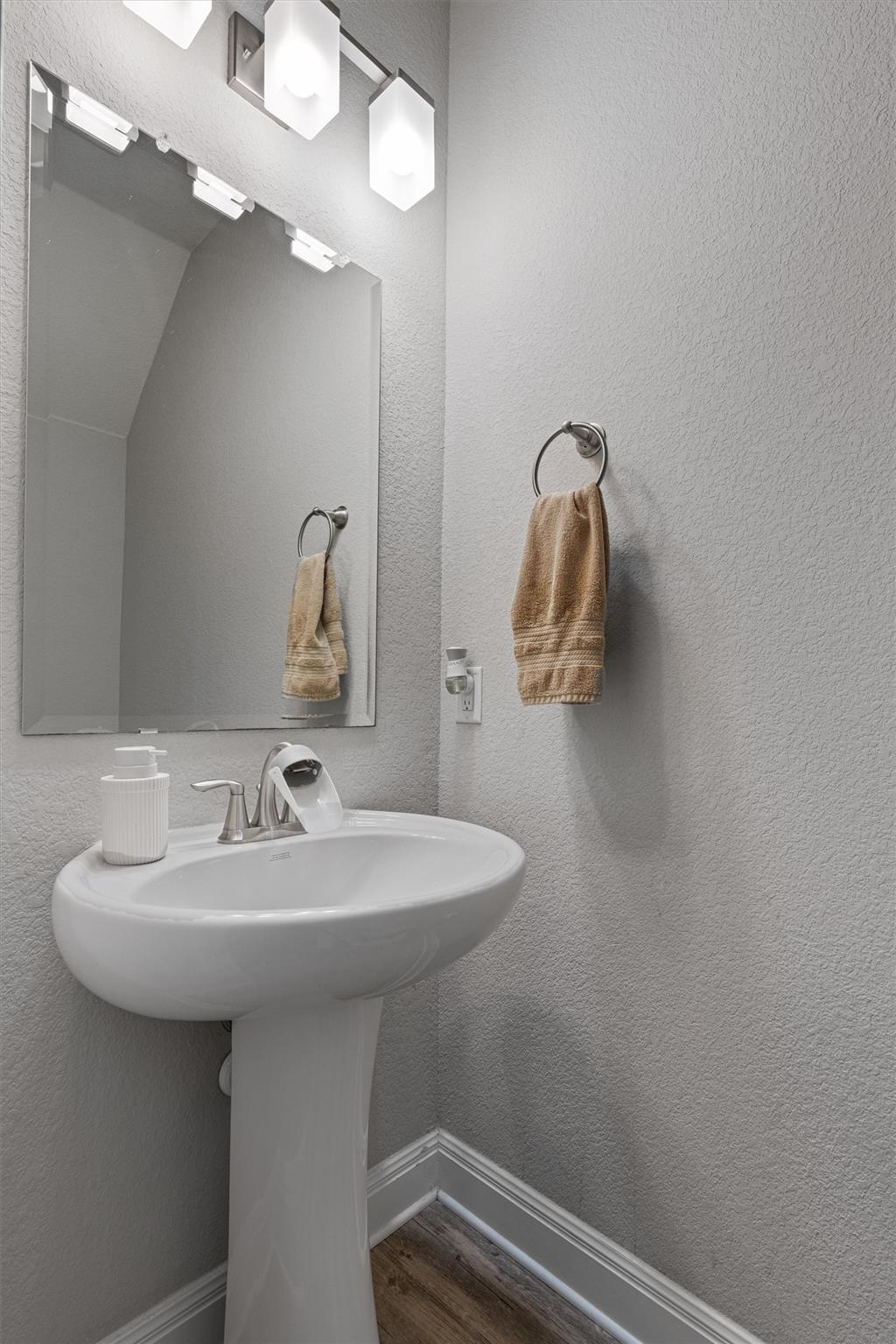 16008 Cessida St, Austin, TX 78728