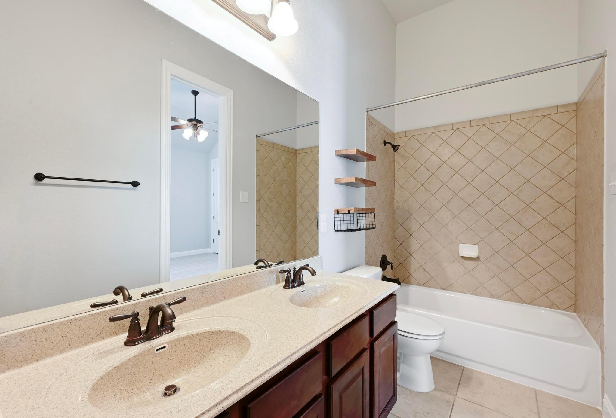 645 Clear Springs Holw, Buda, TX 78610