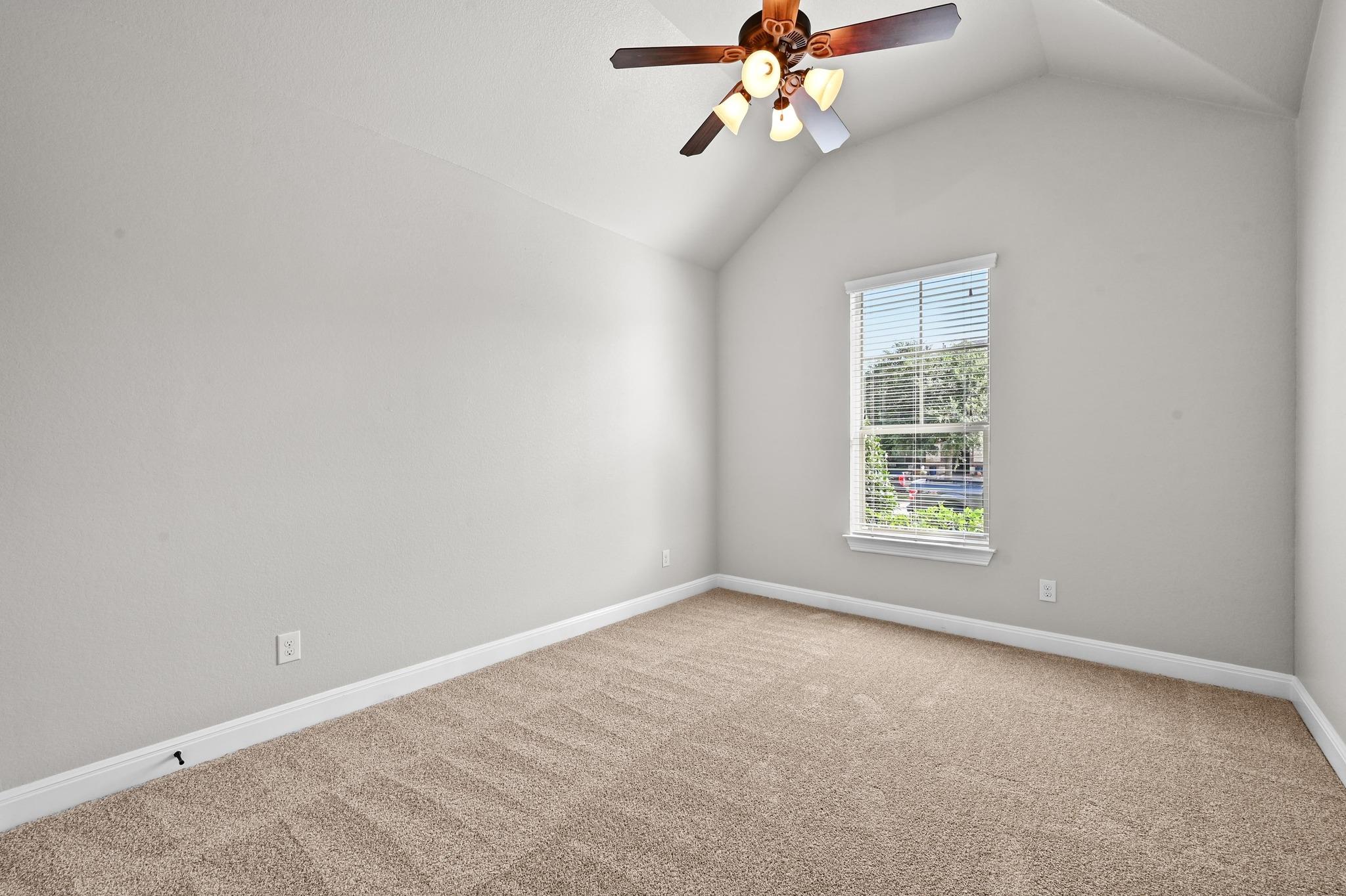 645 Clear Springs Holw, Buda, TX 78610