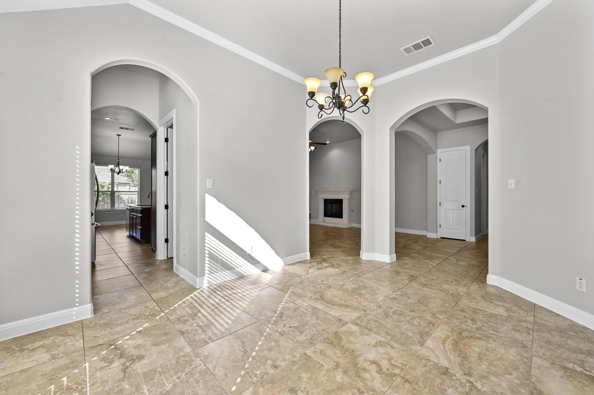 645 Clear Springs Holw, Buda, TX 78610