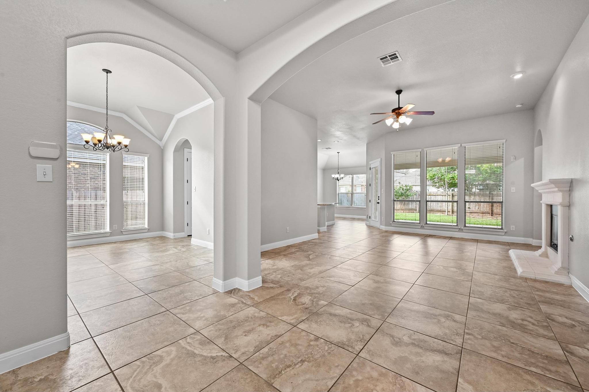 645 Clear Springs Holw, Buda, TX 78610