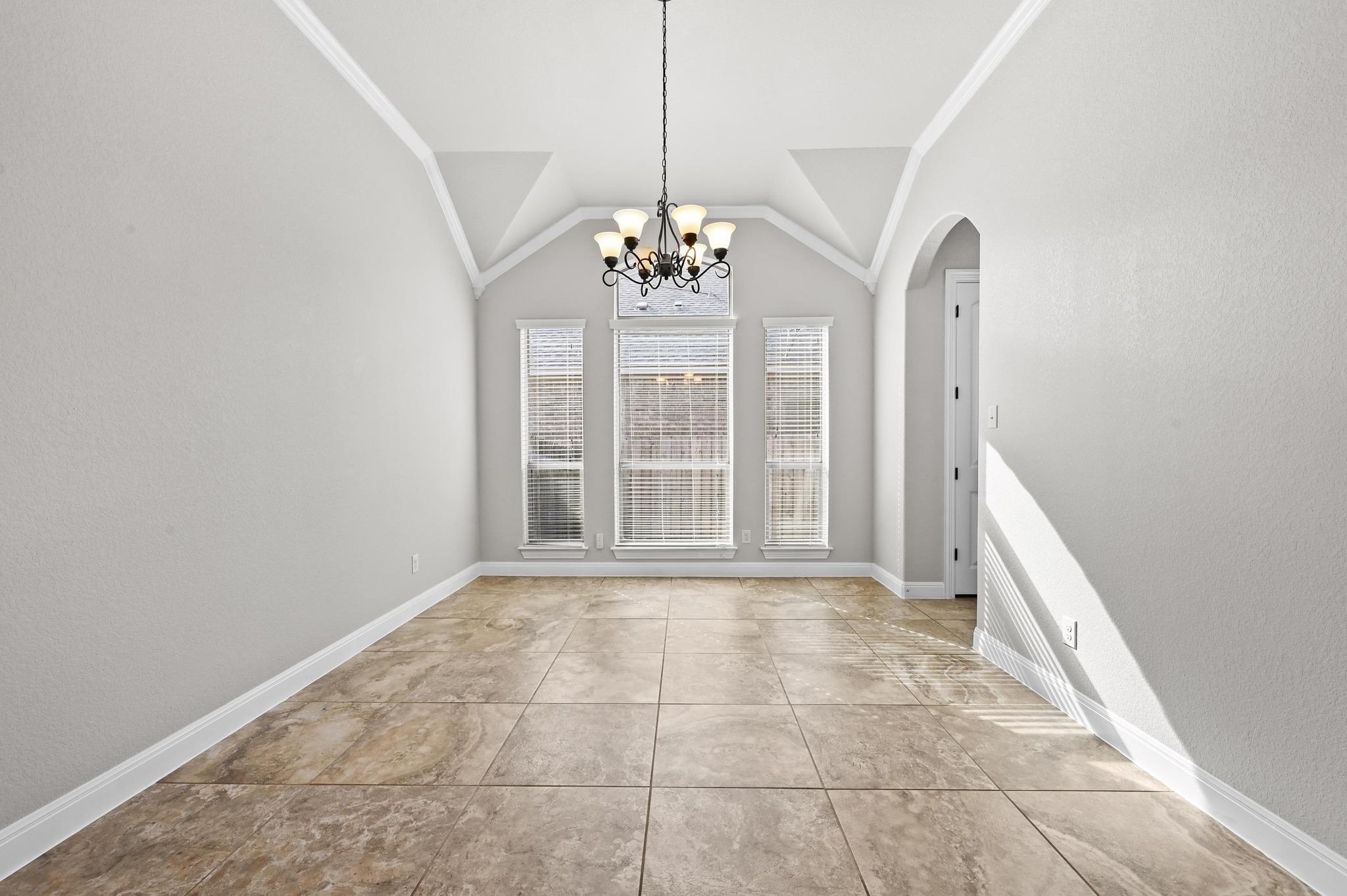 645 Clear Springs Holw, Buda, TX 78610