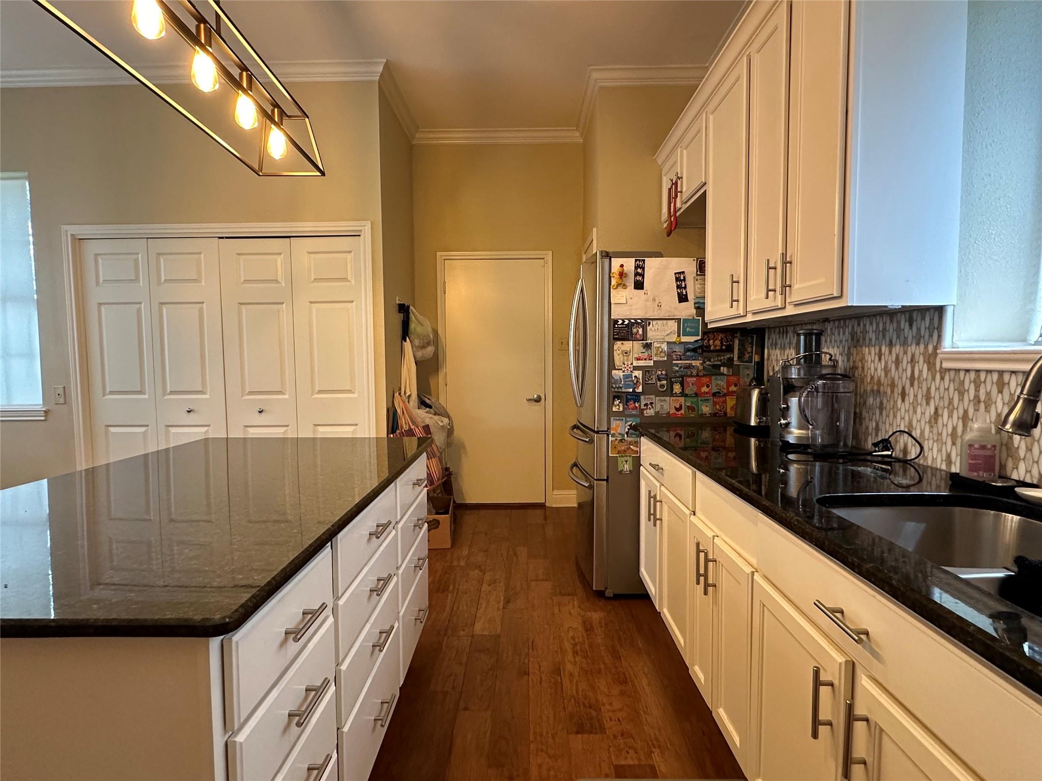 7406 Curly Leaf Cv, Austin, TX 78750