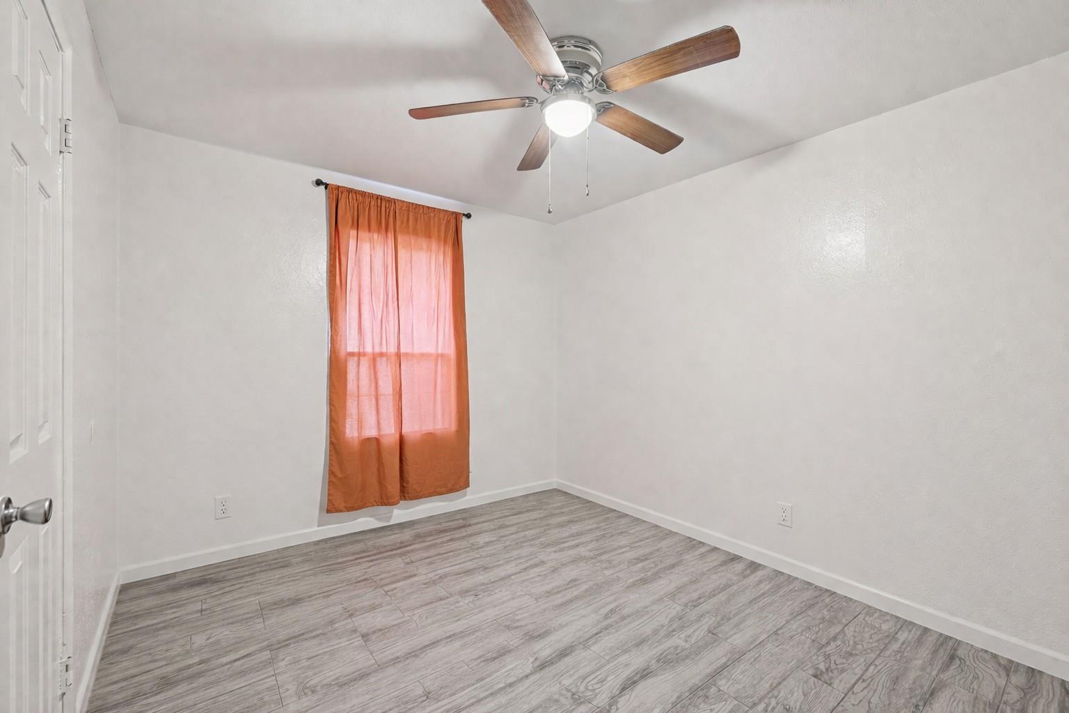 200 Monterrey St # A & B, Elgin, TX 78621