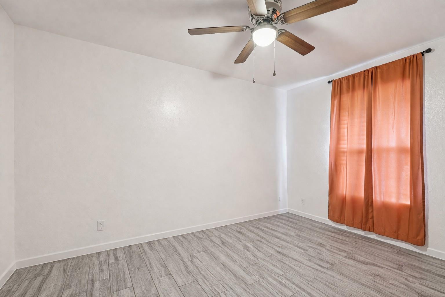 200 Monterrey St # A & B, Elgin, TX 78621