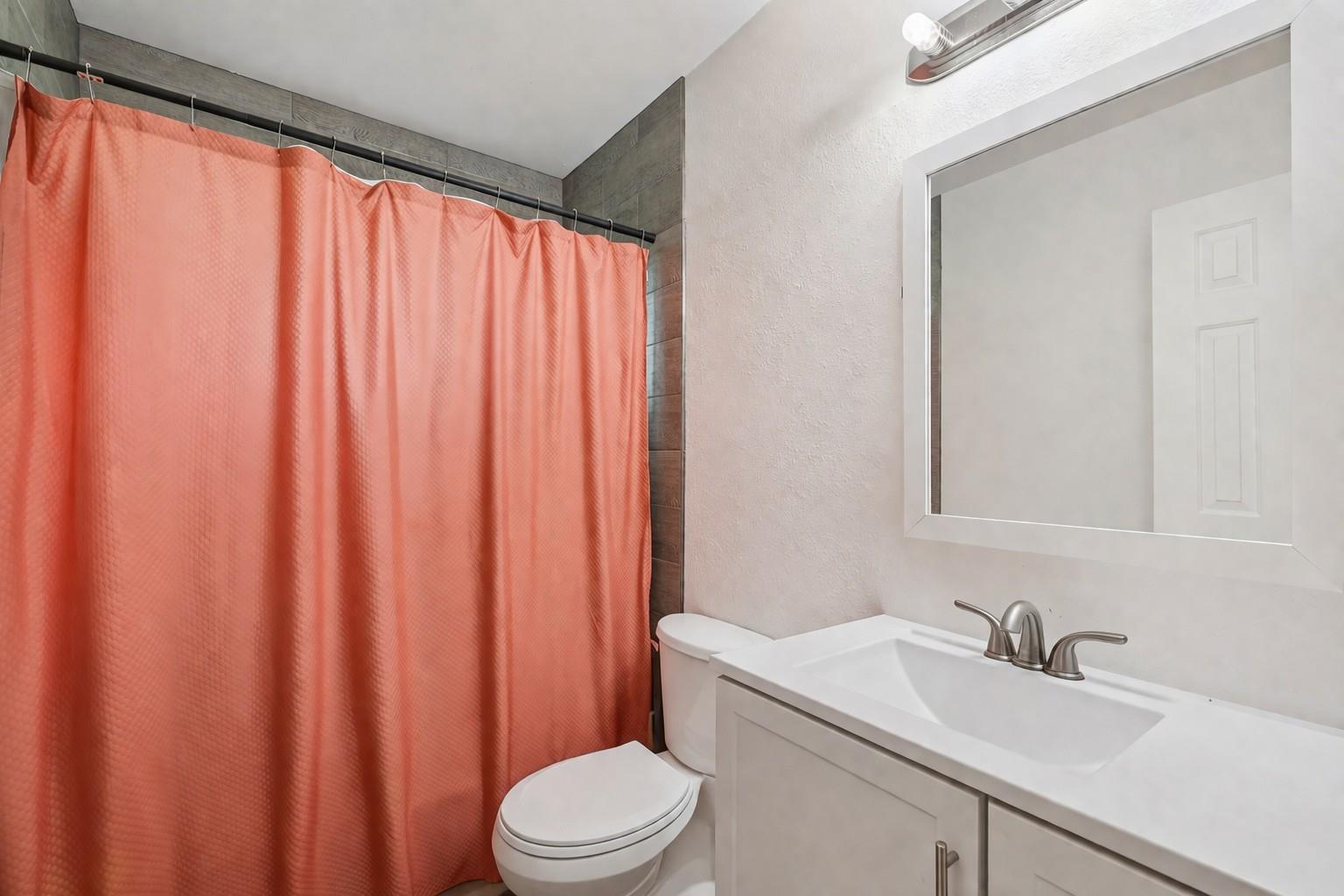 200 Monterrey St # A & B, Elgin, TX 78621