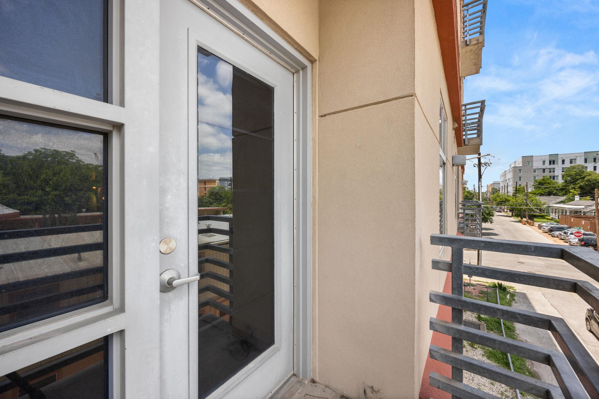 711 W 26th St # 303, Austin, TX 78705