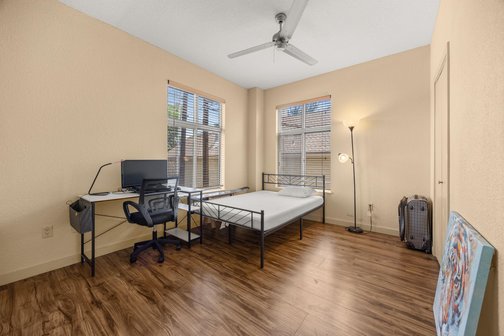 711 W 26th St # 303, Austin, TX 78705