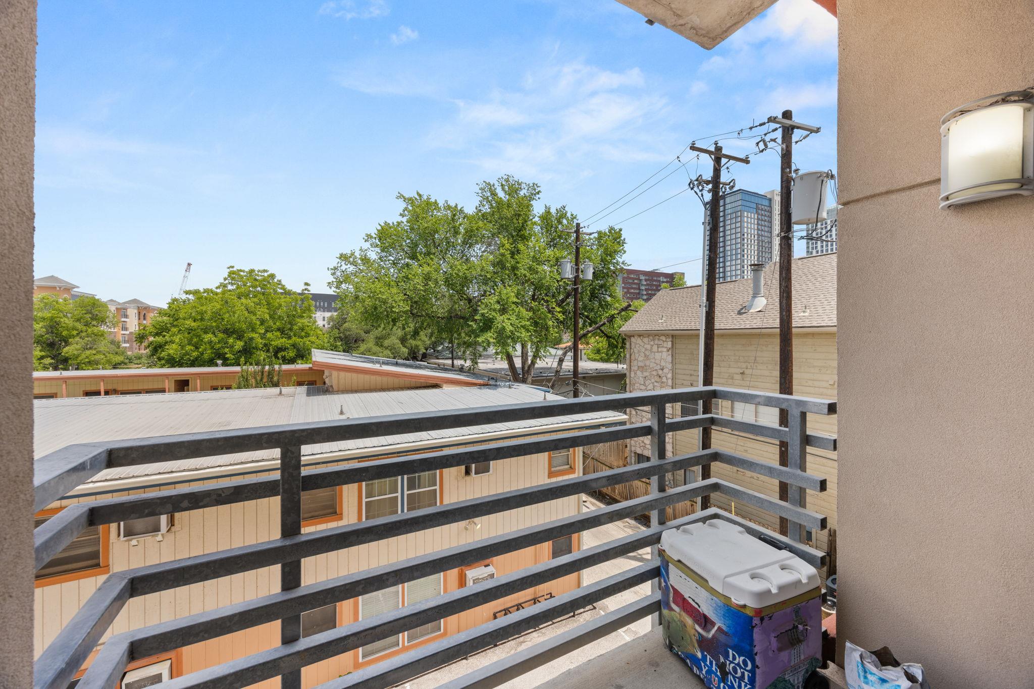 711 W 26th St # 303, Austin, TX 78705