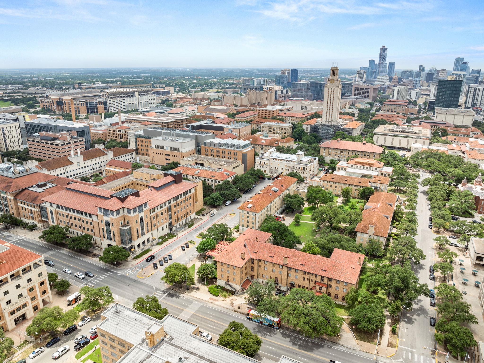 711 W 26th St # 303, Austin, TX 78705