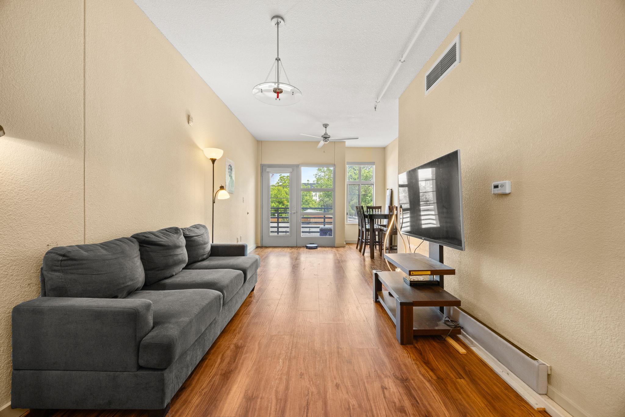 711 W 26th St # 303, Austin, TX 78705