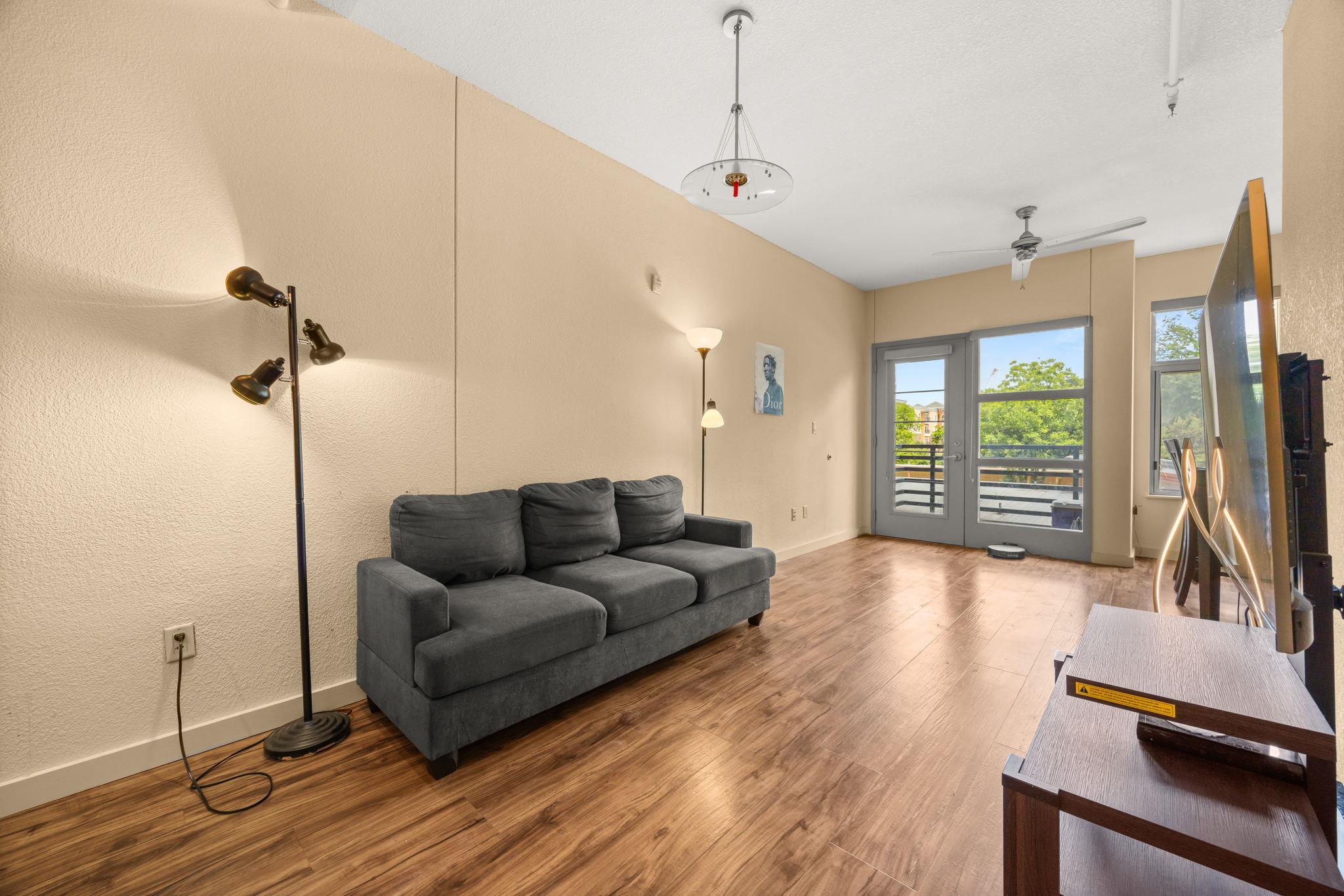 711 W 26th St # 303, Austin, TX 78705