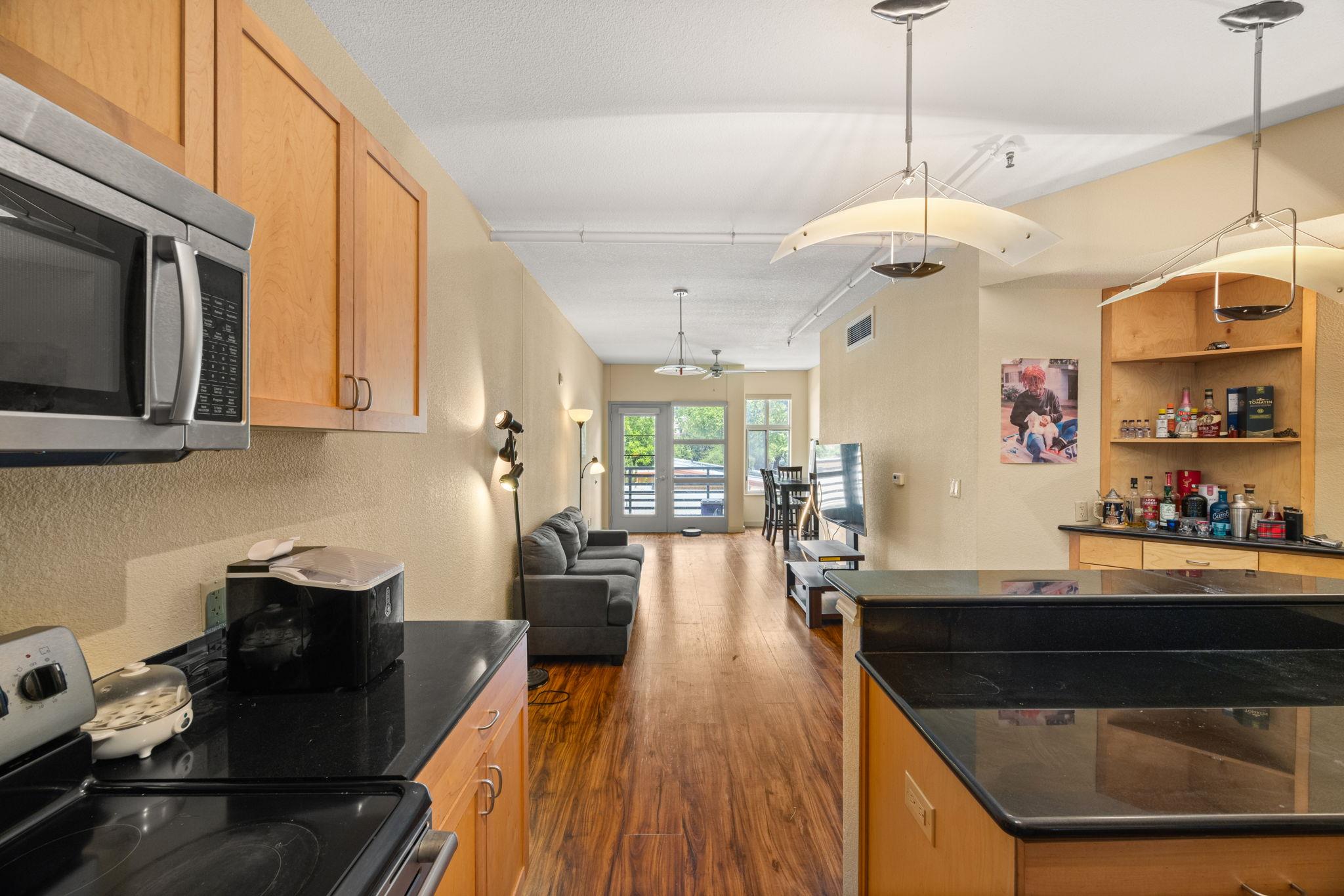 711 W 26th St # 303, Austin, TX 78705