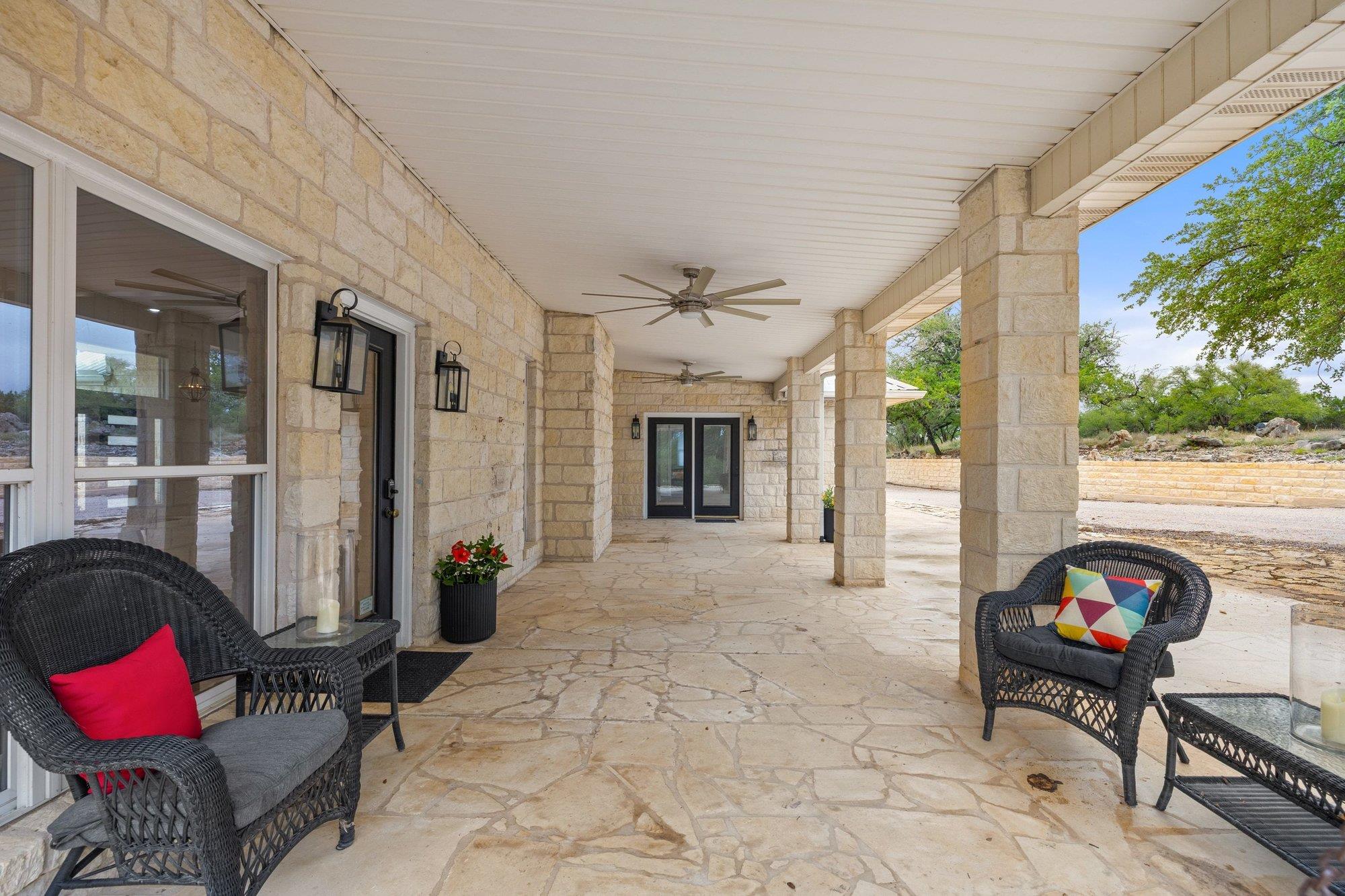 4915 Canyon Ranch Trl, Spicewood, TX 78669