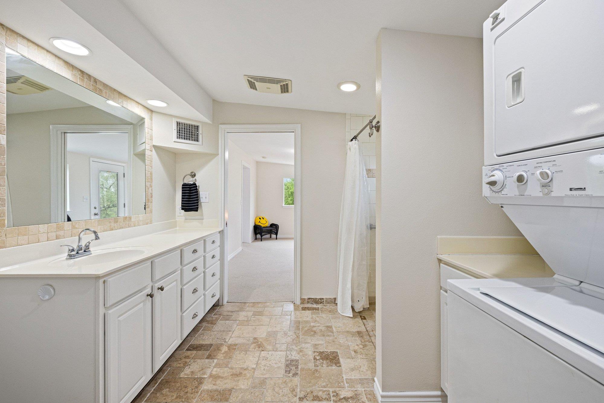 4915 Canyon Ranch Trl, Spicewood, TX 78669