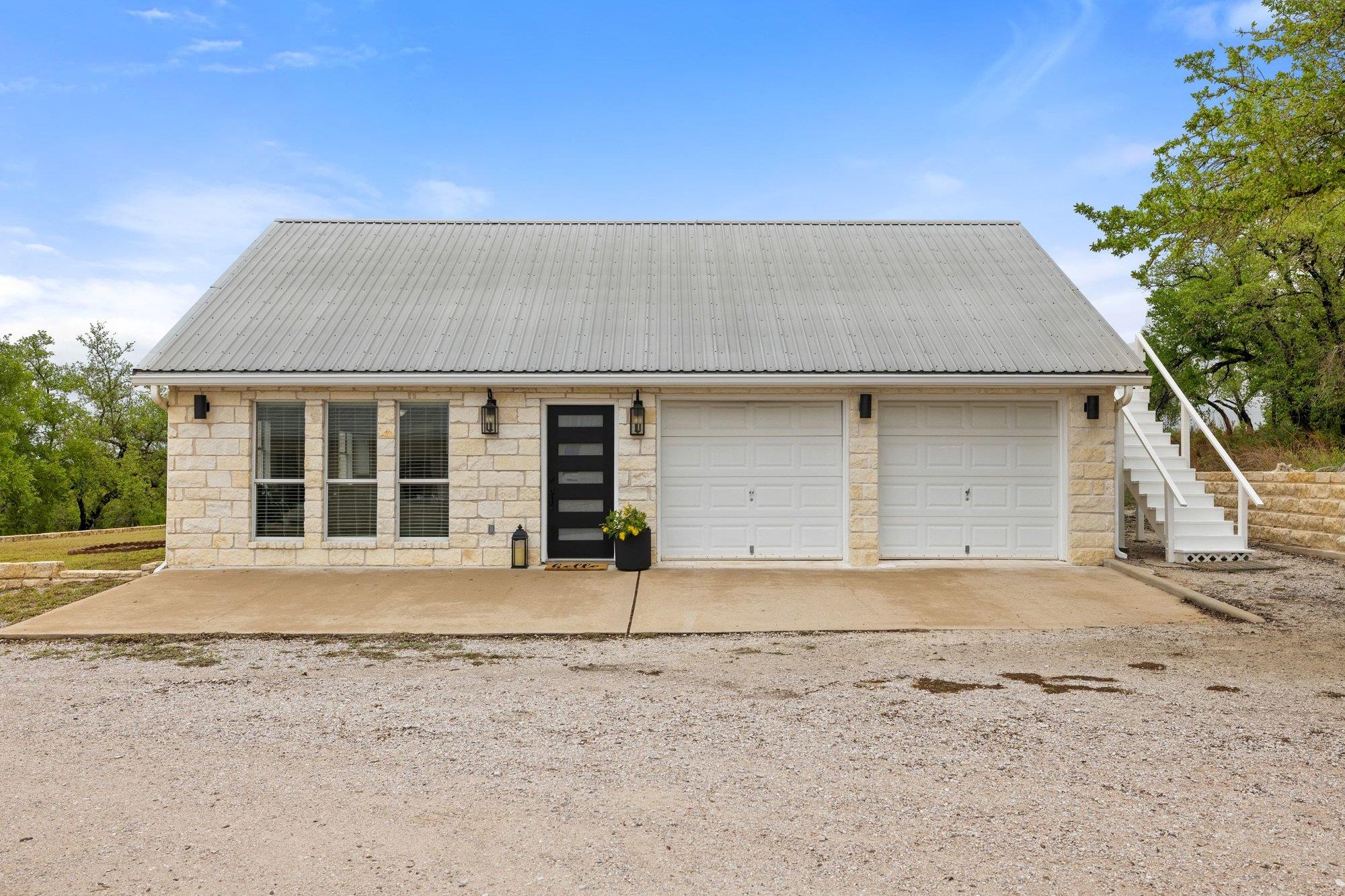 4915 Canyon Ranch Trl, Spicewood, TX 78669