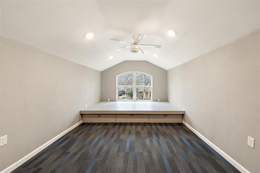 400 S Guadalupe, Granger, TX 76530