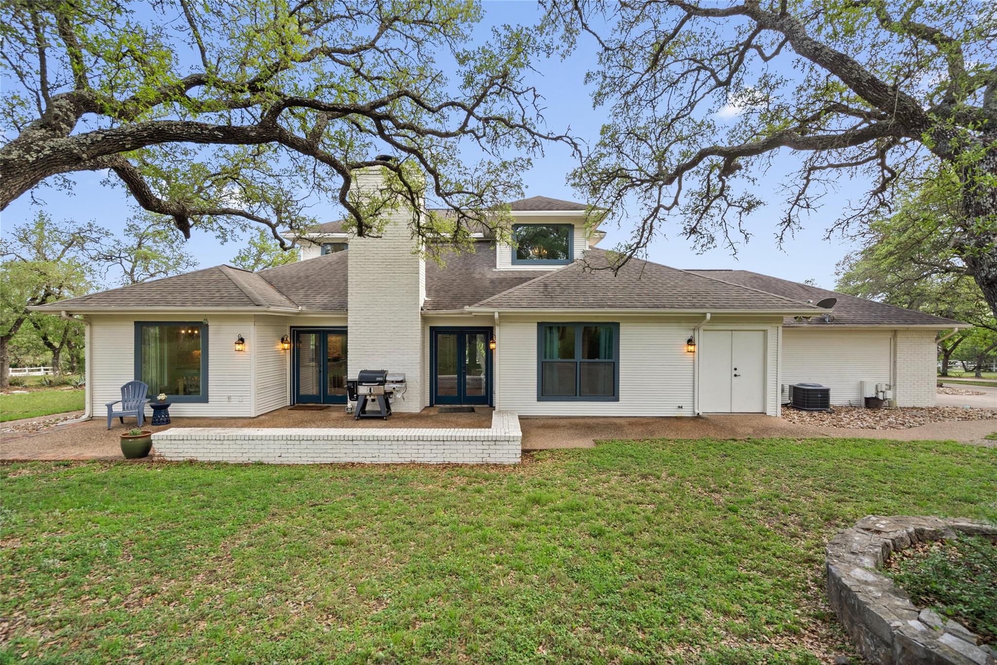 606 Winchester Dr, Dripping Springs, TX 78620