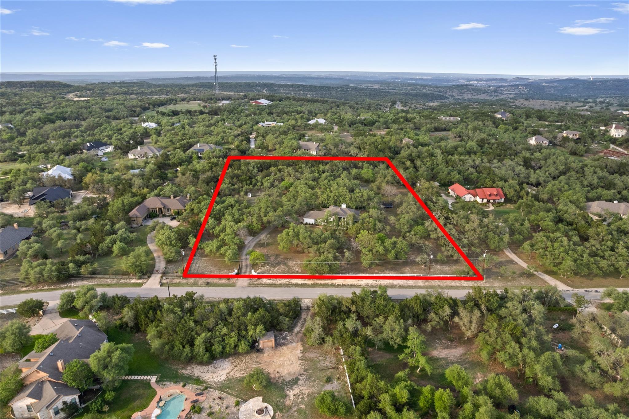 606 Winchester Dr, Dripping Springs, TX 78620