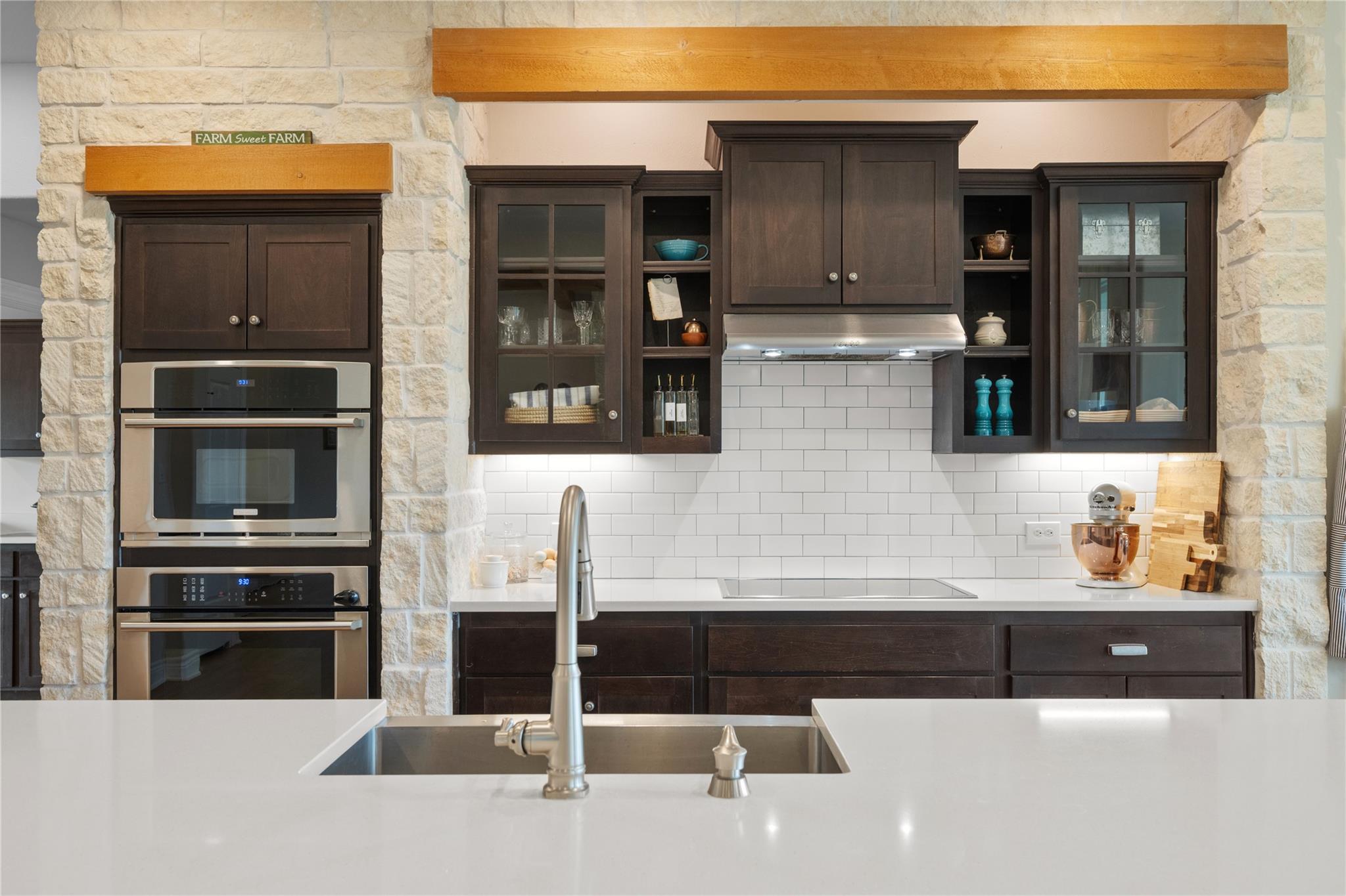 1854 County Road 464, Elgin, TX 78621