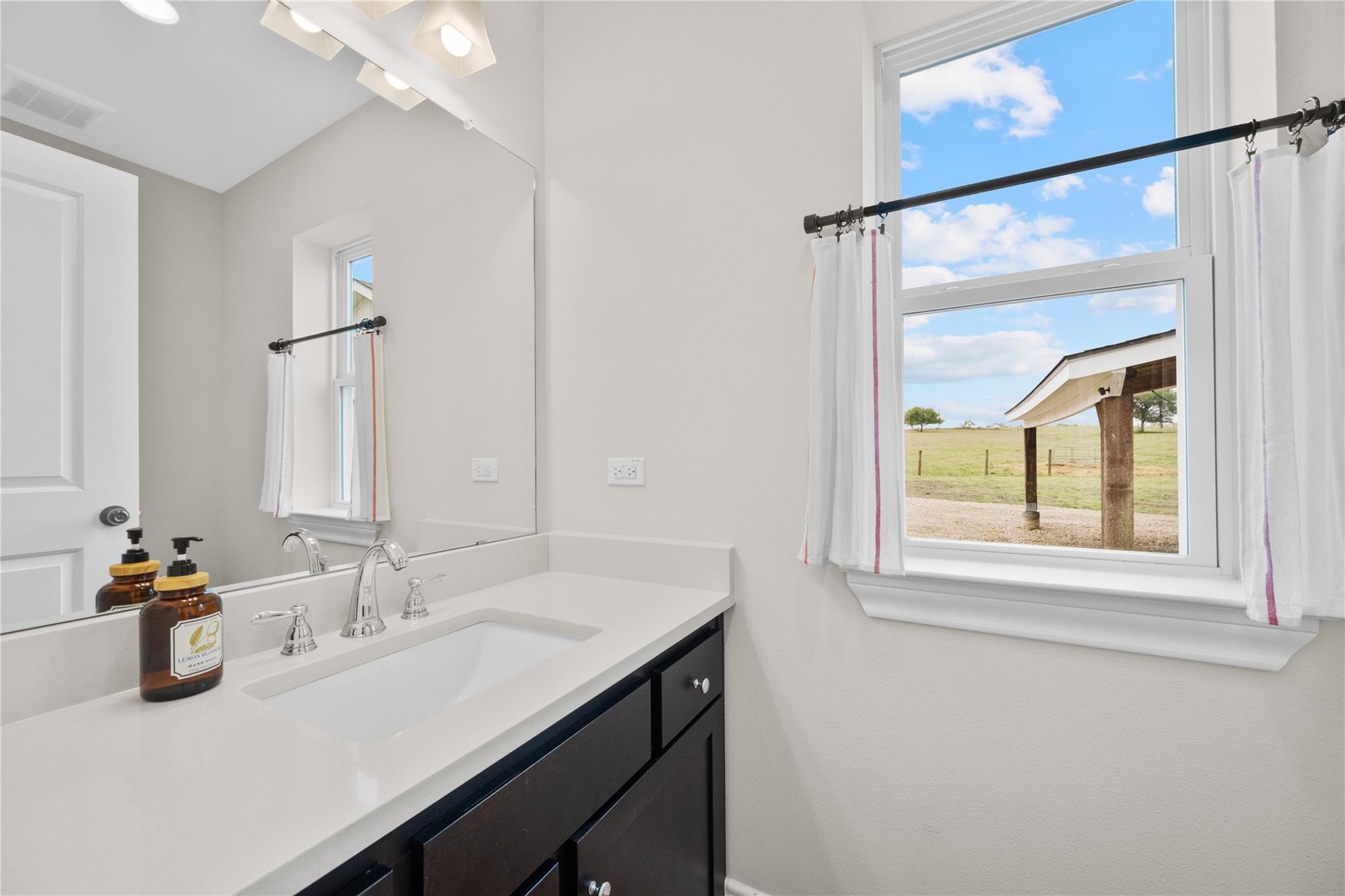 1854 County Road 464, Elgin, TX 78621