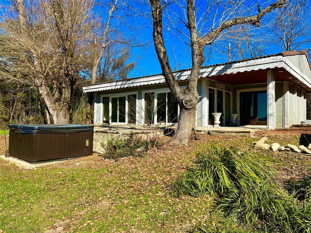 17313 W BEACH Rd, Austin, TX 78734