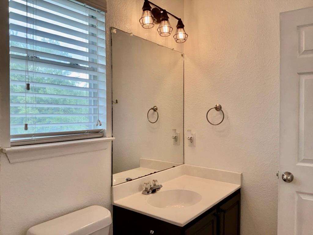 1424 Roxannes Run, Pflugerville, TX 78660