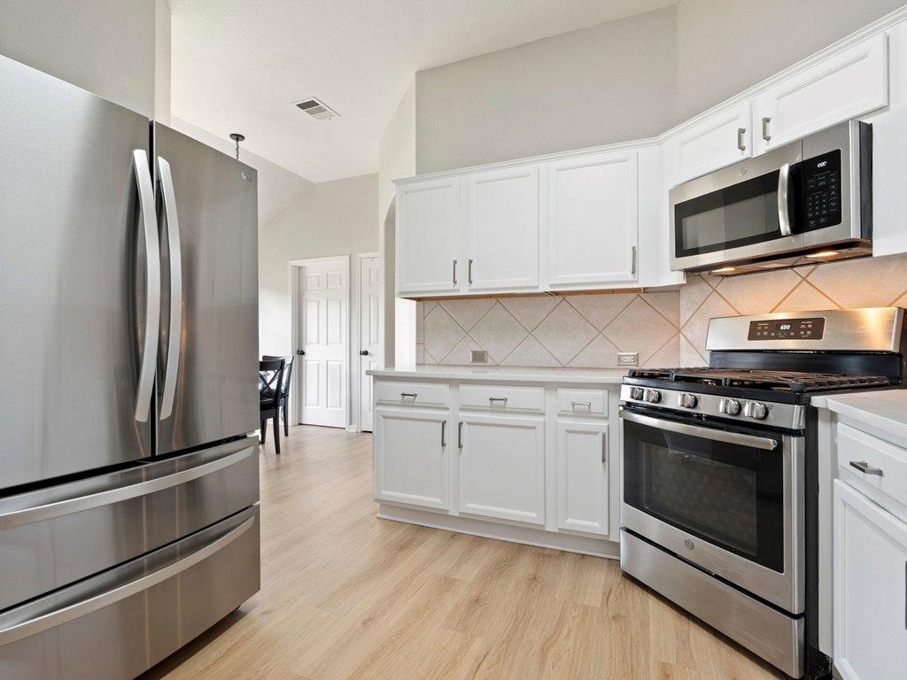 1201 Ridgewood Dr, Leander, TX 78641