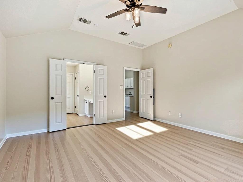 1201 Ridgewood Dr, Leander, TX 78641