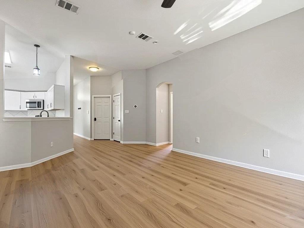 1201 Ridgewood Dr, Leander, TX 78641