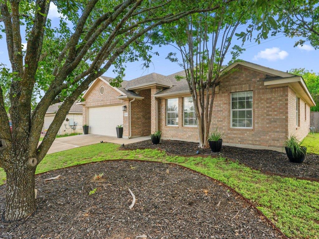 1201 Ridgewood Dr, Leander, TX 78641