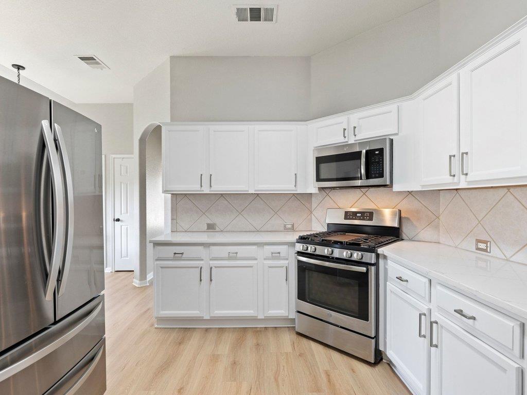 1201 Ridgewood Dr, Leander, TX 78641