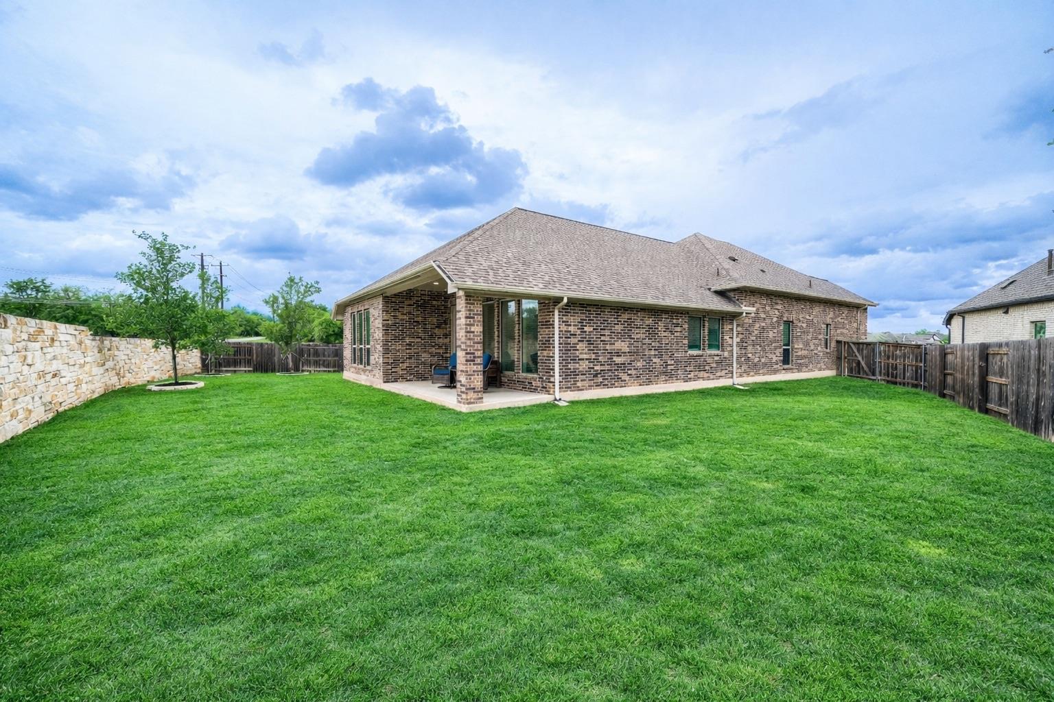 127 Old Glory Loop, Kyle, TX 78640