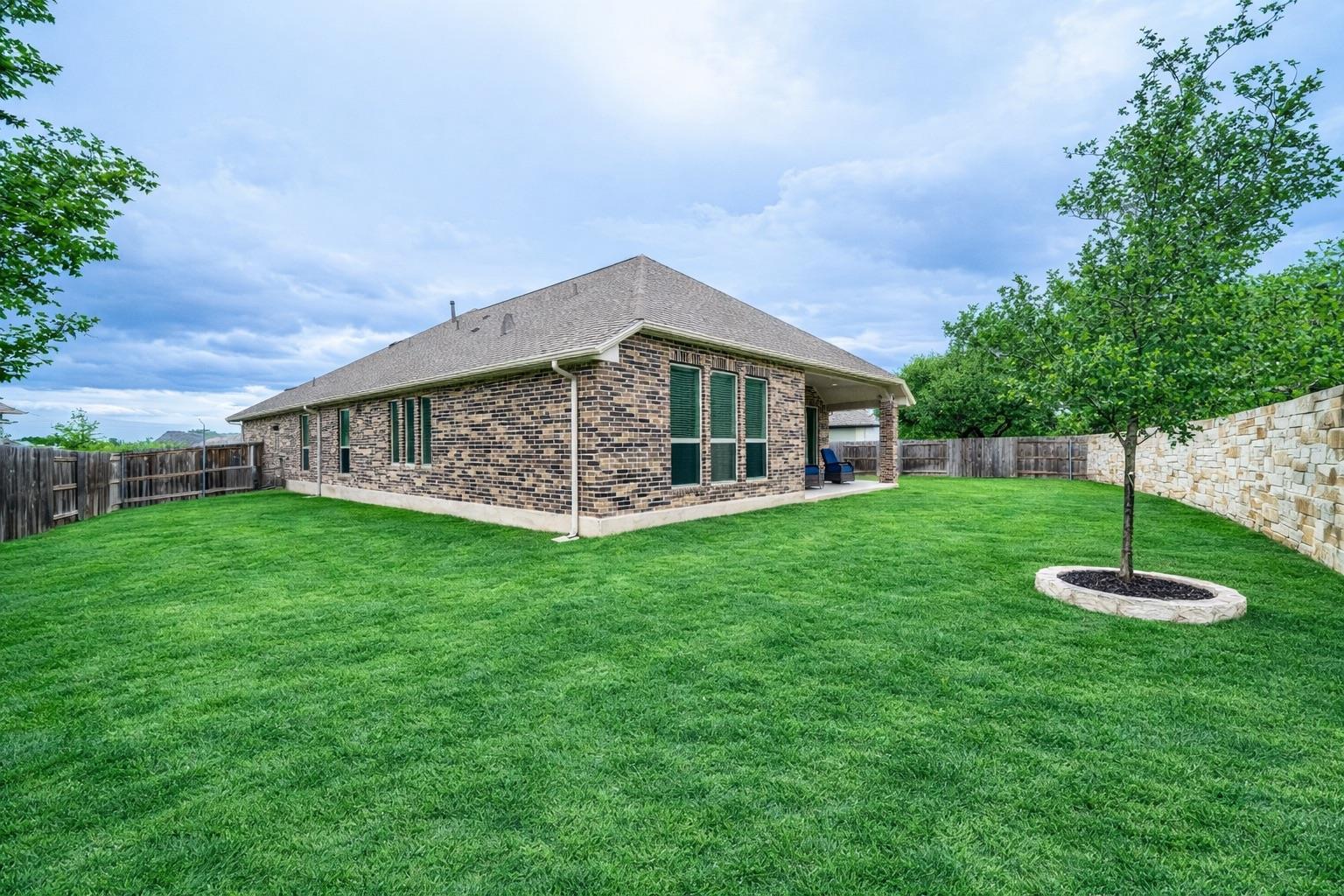 127 Old Glory Loop, Kyle, TX 78640