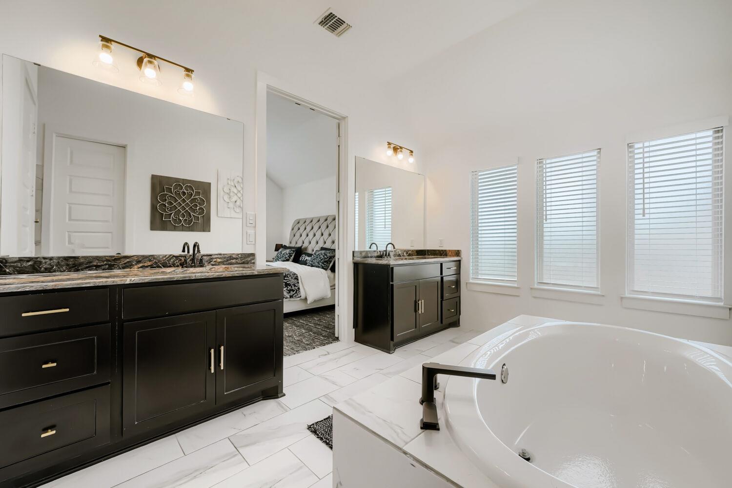 127 Old Glory Loop, Kyle, TX 78640