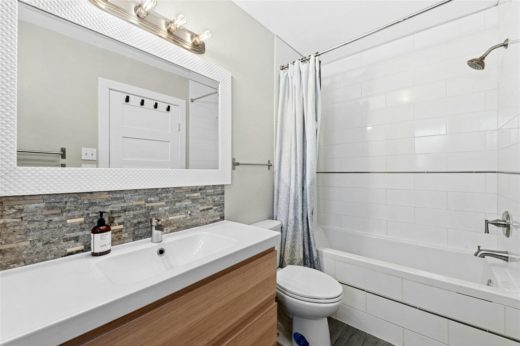 6911 Langston Dr, Austin, TX 78723