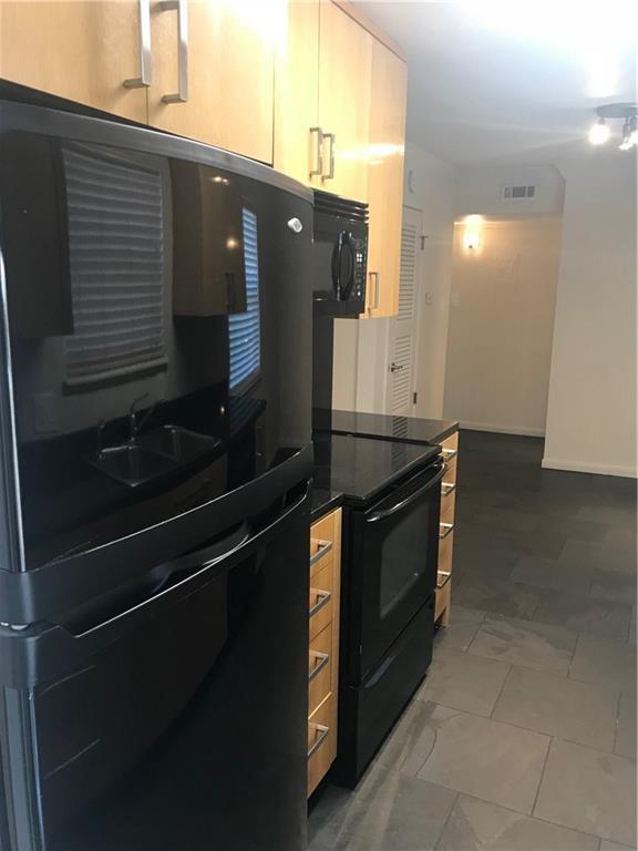 741 E OLTORF St # 102, Austin, TX 78704