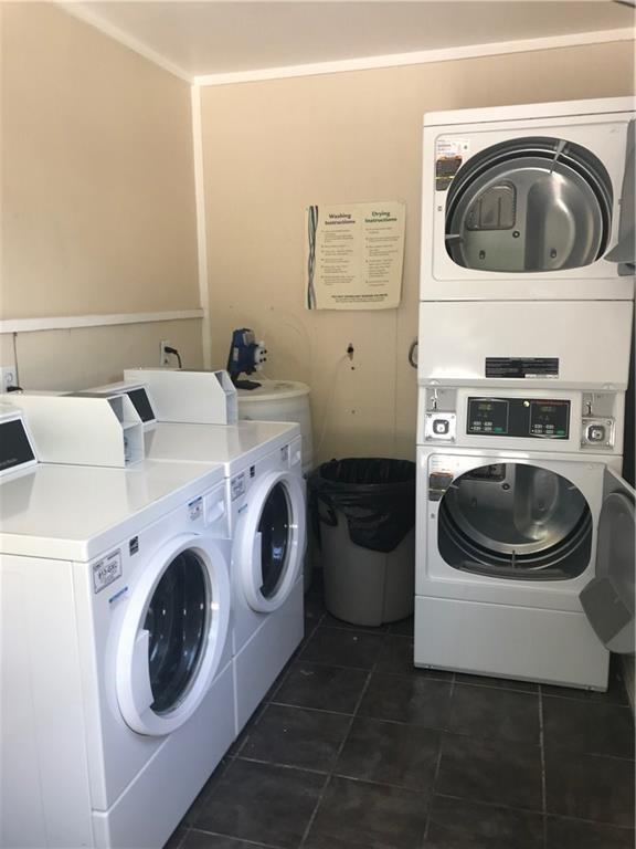 741 E OLTORF St # 102, Austin, TX 78704