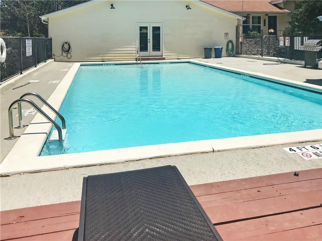 741 E OLTORF St # 102, Austin, TX 78704