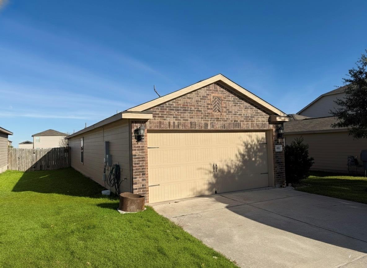 108 Koontz Loop, Jarrell, TX 76537