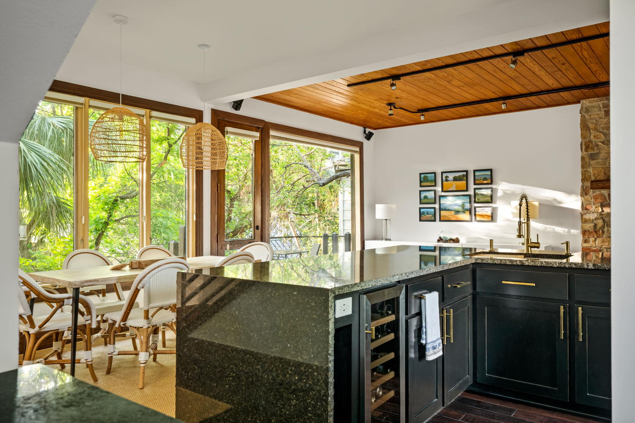 1111 W 12th St # 107, Austin, TX 78703