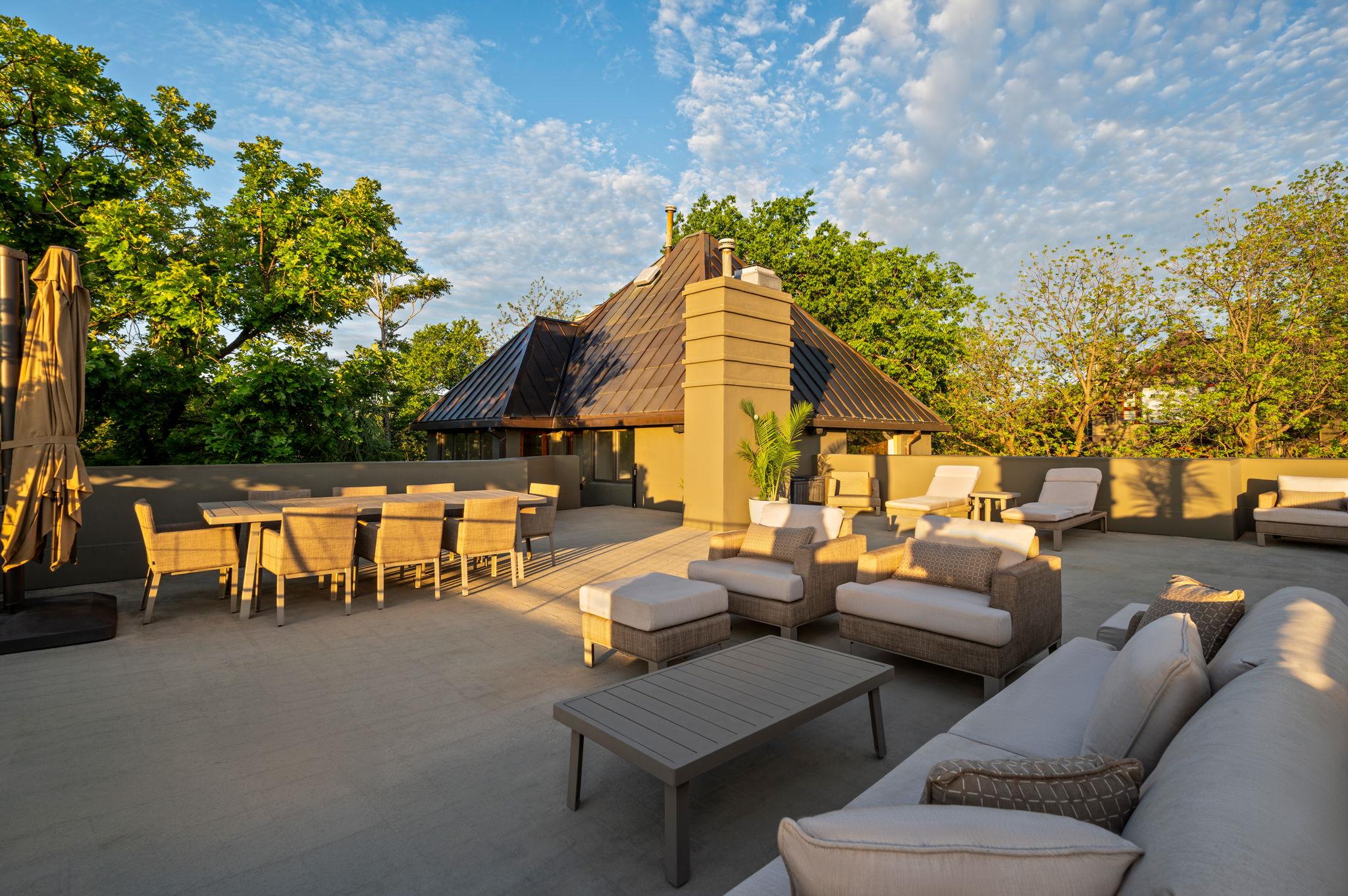 1111 W 12th St # 107, Austin, TX 78703