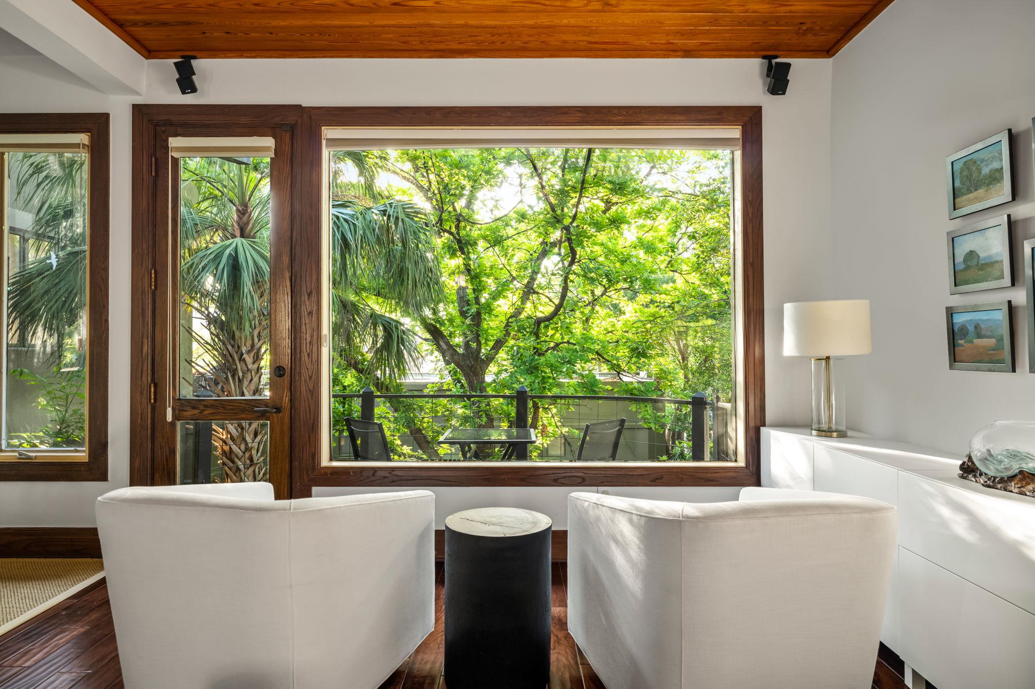 1111 W 12th St # 107, Austin, TX 78703