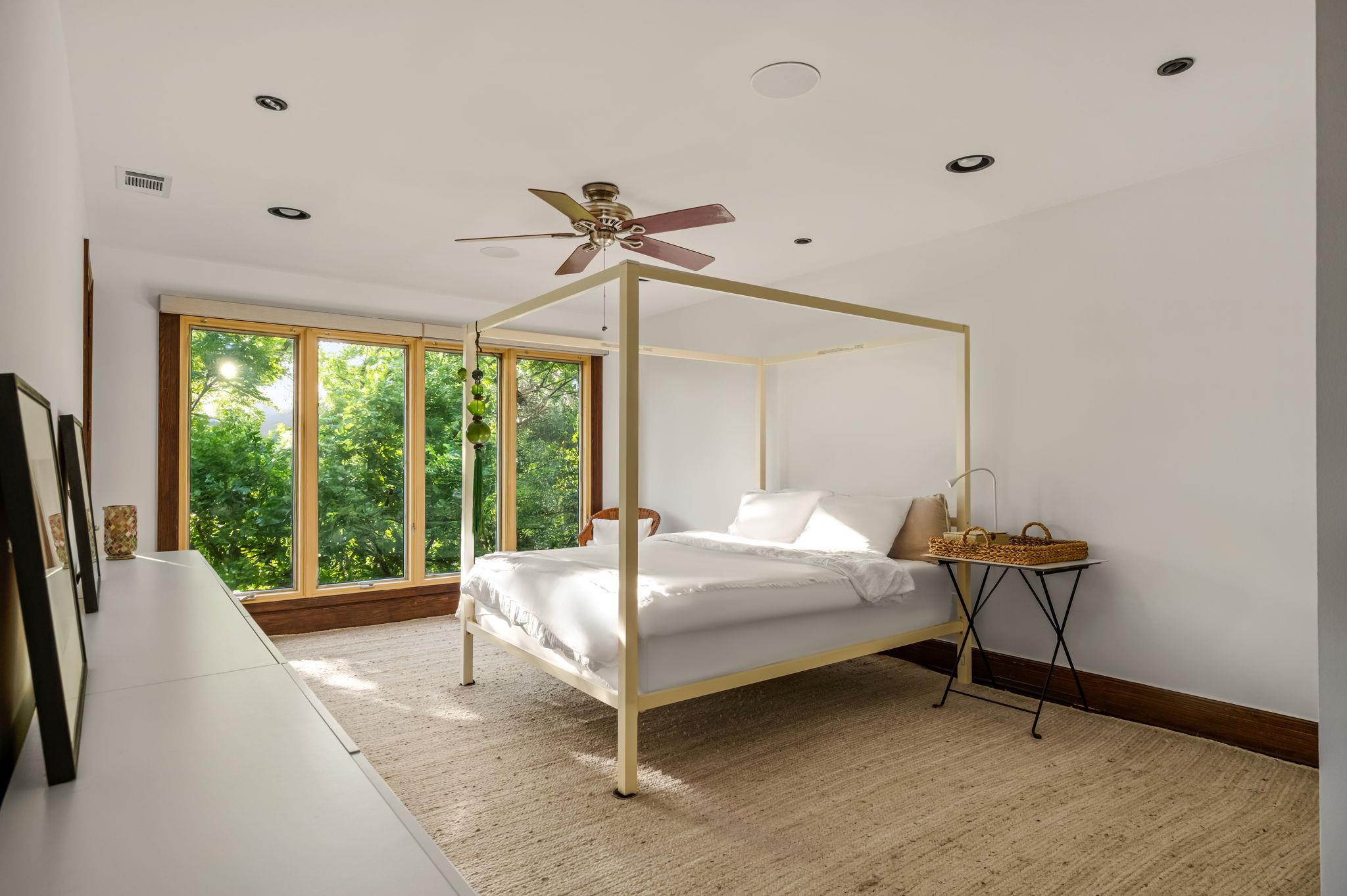 1111 W 12th St # 107, Austin, TX 78703